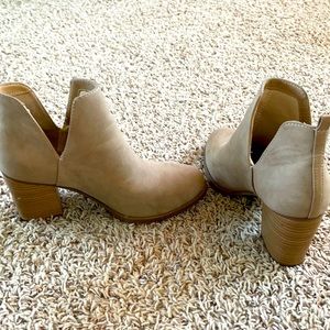 Women’s Soda booties